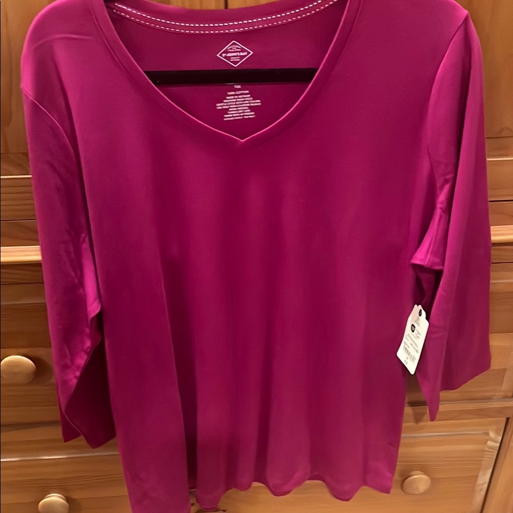 St. John's Bay Pink Relaxed V-Neck 3/4 Sleeve Tee
